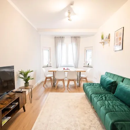 Peter Apartments - Wohnung 90Qm, 3 Schlafzimmer, Kueche, Wohnzimmer, Balkon, Netflix Fulda Exterior foto