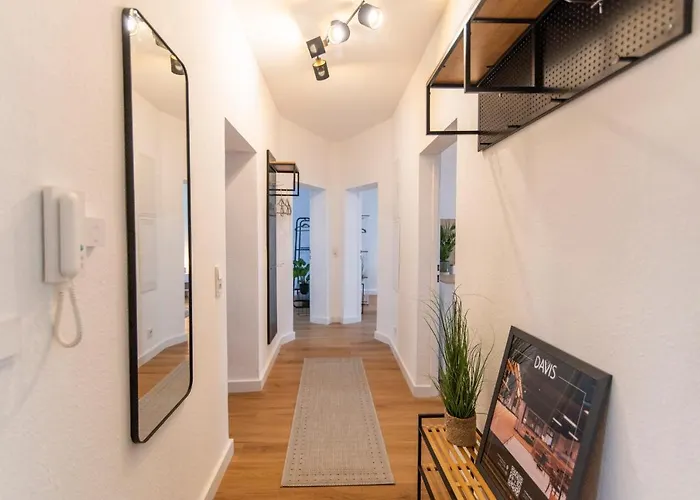 Peter Apartments - Wohnung 90Qm, 3 Schlafzimmer, Kueche, Wohnzimmer, Balkon, Netflix