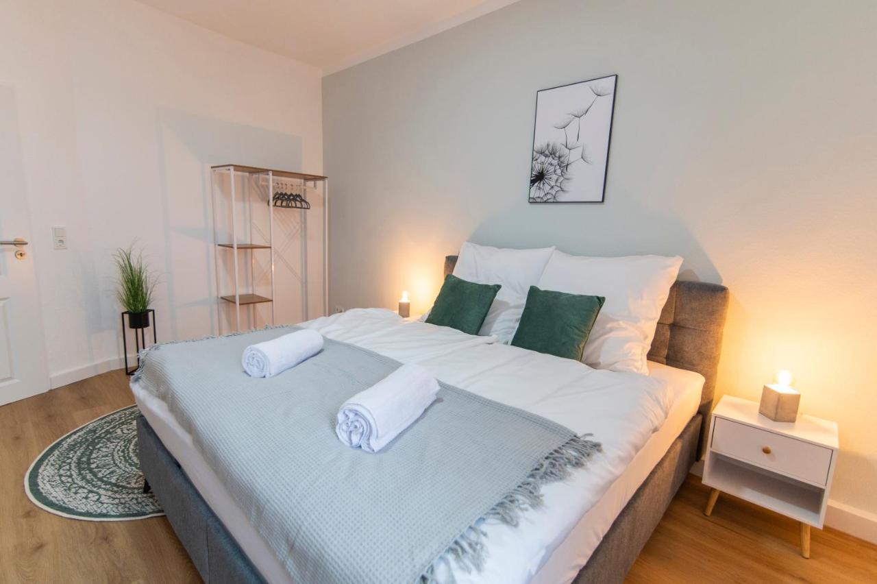 Peter - 90qm, 3 Schlafzimmer, Kueche, Wohnzimmer, Balkon, Netflix Apartment Fulda