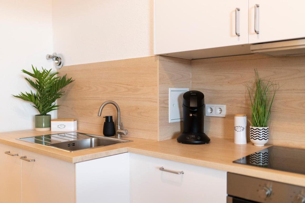 Apartment Peter - 90qm, 3 Schlafzimmer, Kueche, Wohnzimmer, Balkon, Netflix *